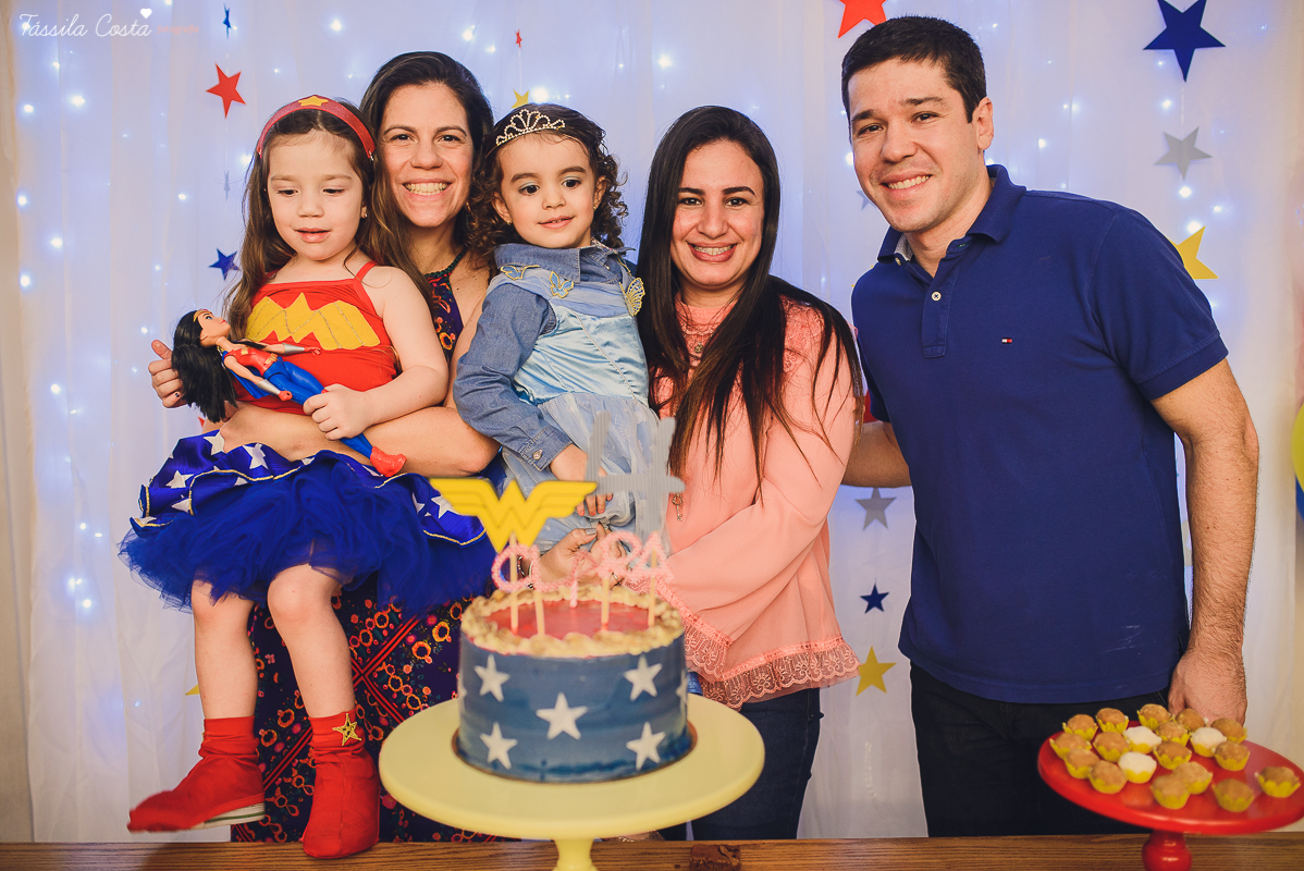 festa no tema mulher maravilha, fotografada e filmada em vitória es, filmagem de aniversário infantil em vitoria es, clipe da festa, filmagem e fotografia de casamento em vila velha