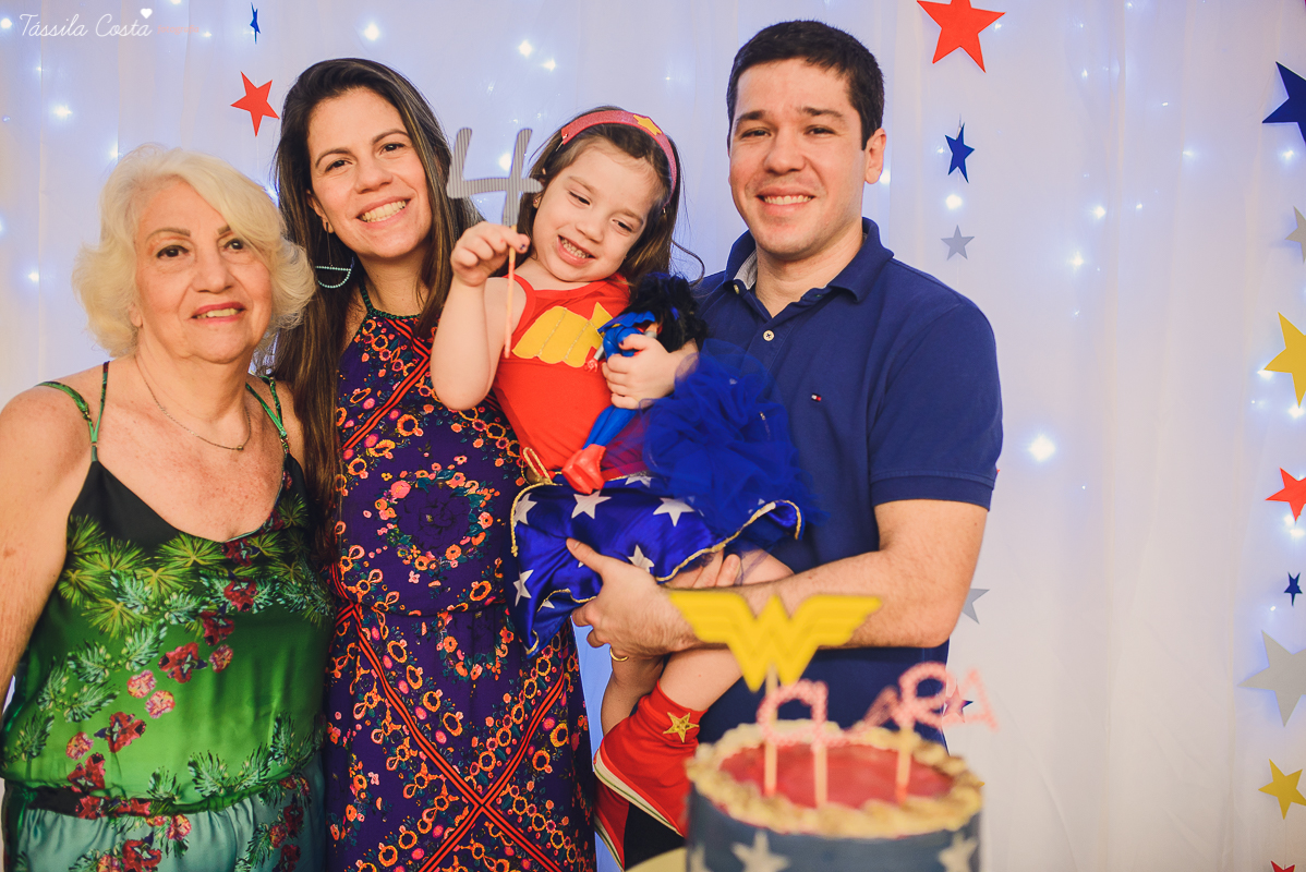 festa no tema mulher maravilha, fotografada e filmada em vitória es, filmagem de aniversário infantil em vitoria es, clipe da festa, filmagem e fotografia de casamento em vila velha