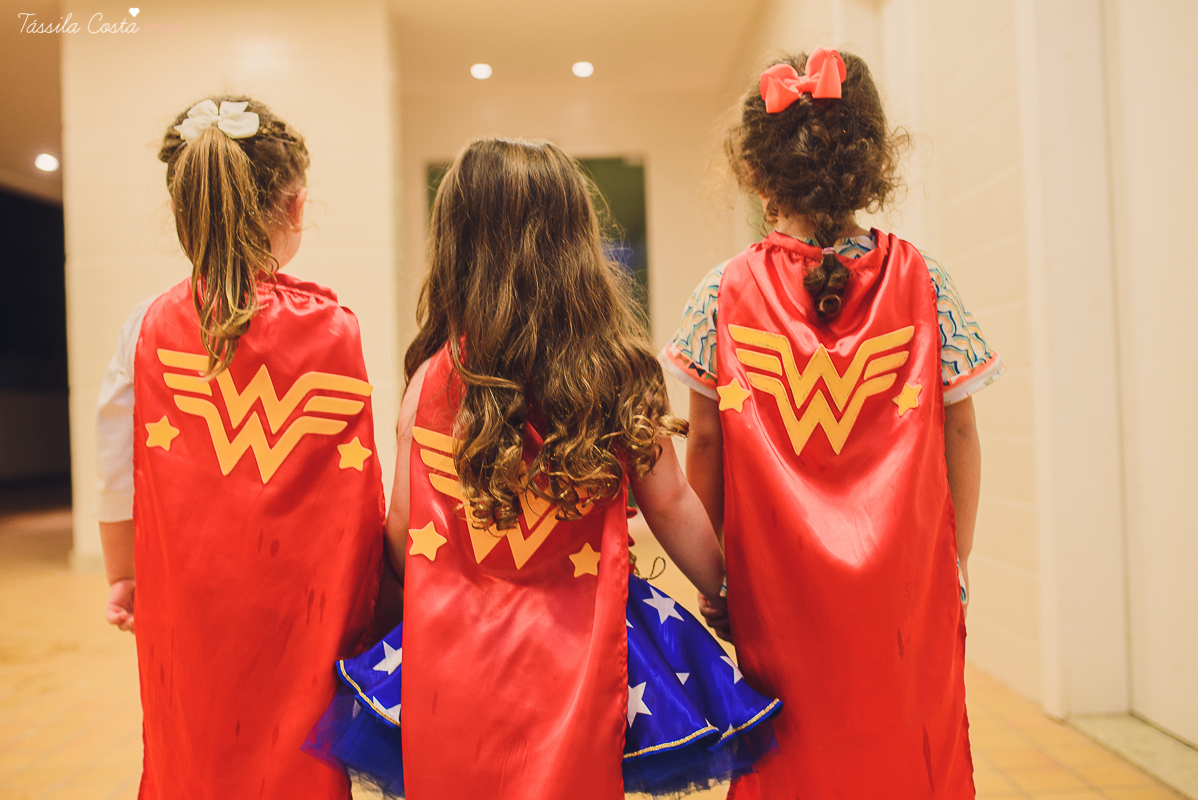 festa no tema mulher maravilha, fotografada e filmada em vitória es, filmagem de aniversário infantil em vitoria es, clipe da festa, filmagem e fotografia de casamento em vila velha