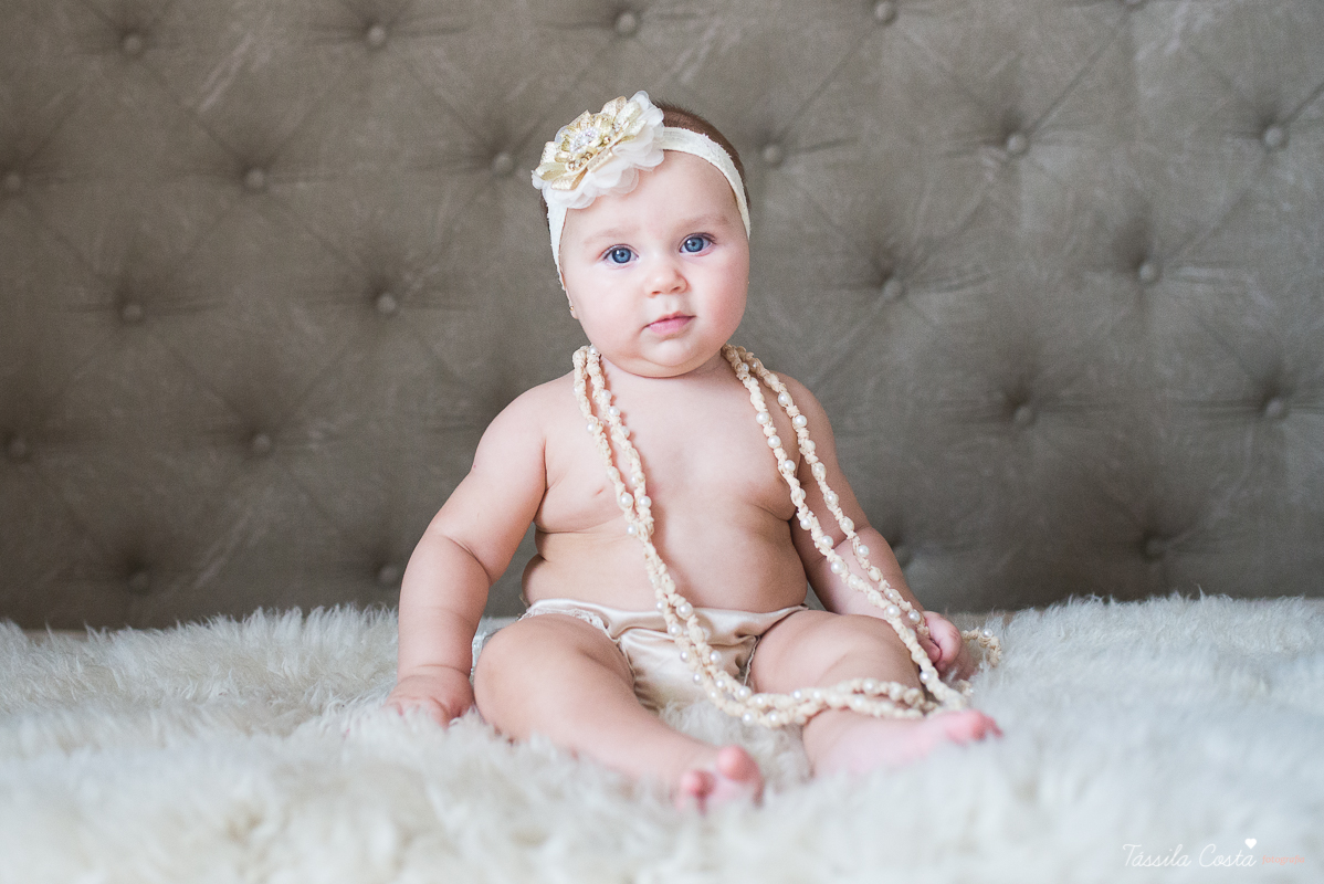 fotos de família em casa, em vitória es, fotografia de bebê em casa em vix, fotos para recordação, álbum de fotografia, bebê linda, poses de bebê recém nascido, bebê linda, fotos na cama