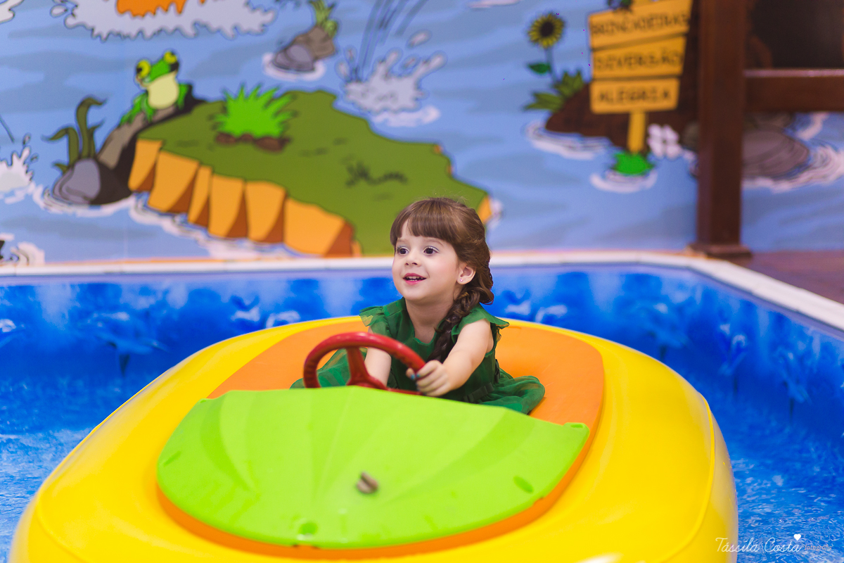 aniversário dos sonhos em vila velha es, buffet e cerimonial infantil em vila velha Catavento, rodovia do sol, praia de itaparica, tema frozen, luisa 3 anos, decoracao de aniversario de menina