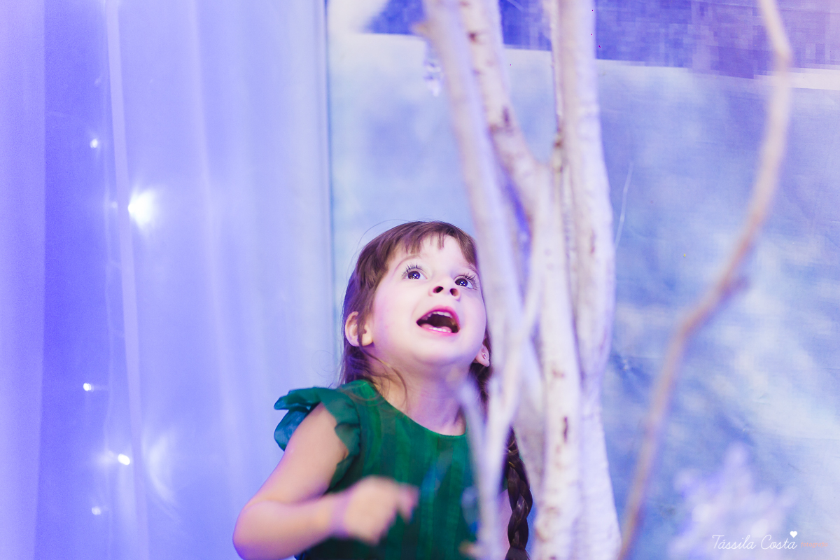 aniversário dos sonhos em vila velha es, buffet e cerimonial infantil em vila velha Catavento, rodovia do sol, praia de itaparica, tema frozen, luisa 3 anos, decoracao de aniversario de menina