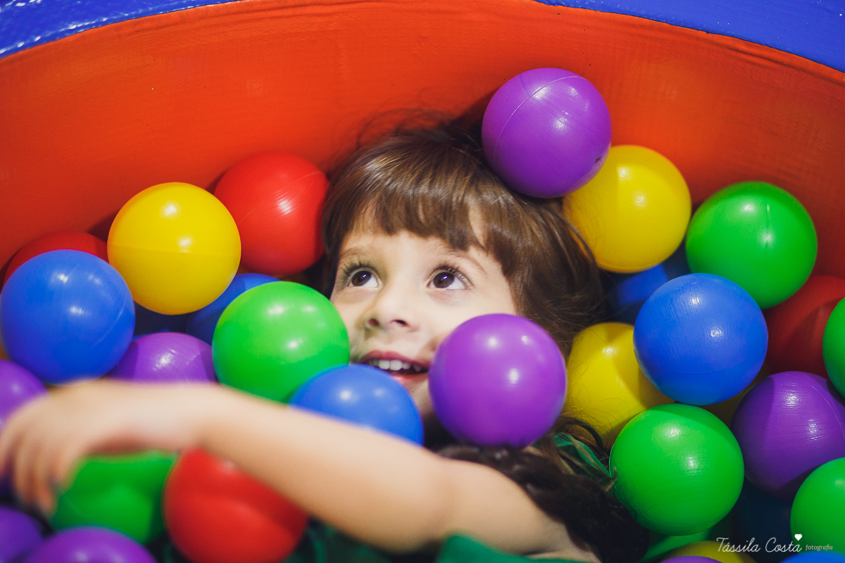 aniversário dos sonhos em vila velha es, buffet e cerimonial infantil em vila velha Catavento, rodovia do sol, praia de itaparica, tema frozen, luisa 3 anos, decoracao de aniversario de menina