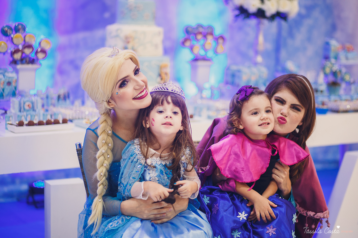 aniversário dos sonhos em vila velha es, buffet e cerimonial infantil em vila velha Catavento, rodovia do sol, praia de itaparica, tema frozen, luisa 3 anos, decoracao de aniversario de menina