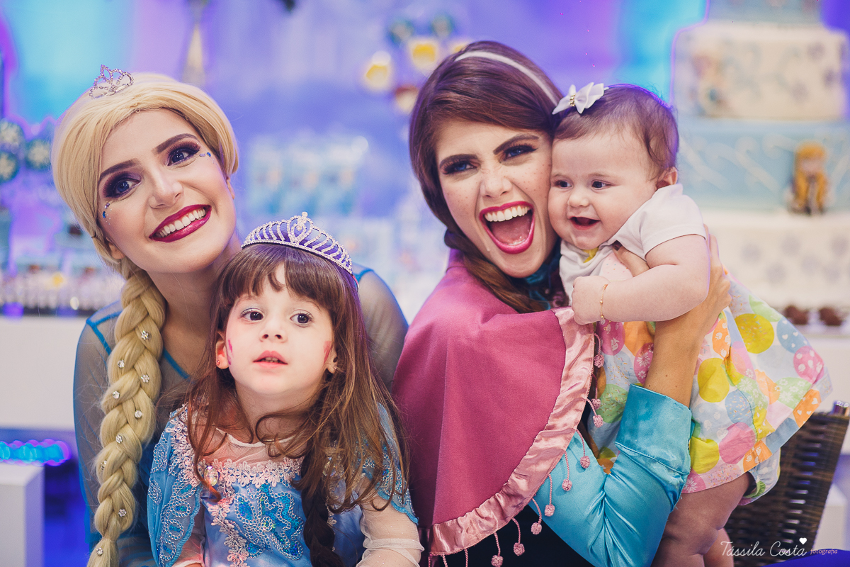 aniversário dos sonhos em vila velha es, buffet e cerimonial infantil em vila velha Catavento, rodovia do sol, praia de itaparica, tema frozen, luisa 3 anos, decoracao de aniversario de menina