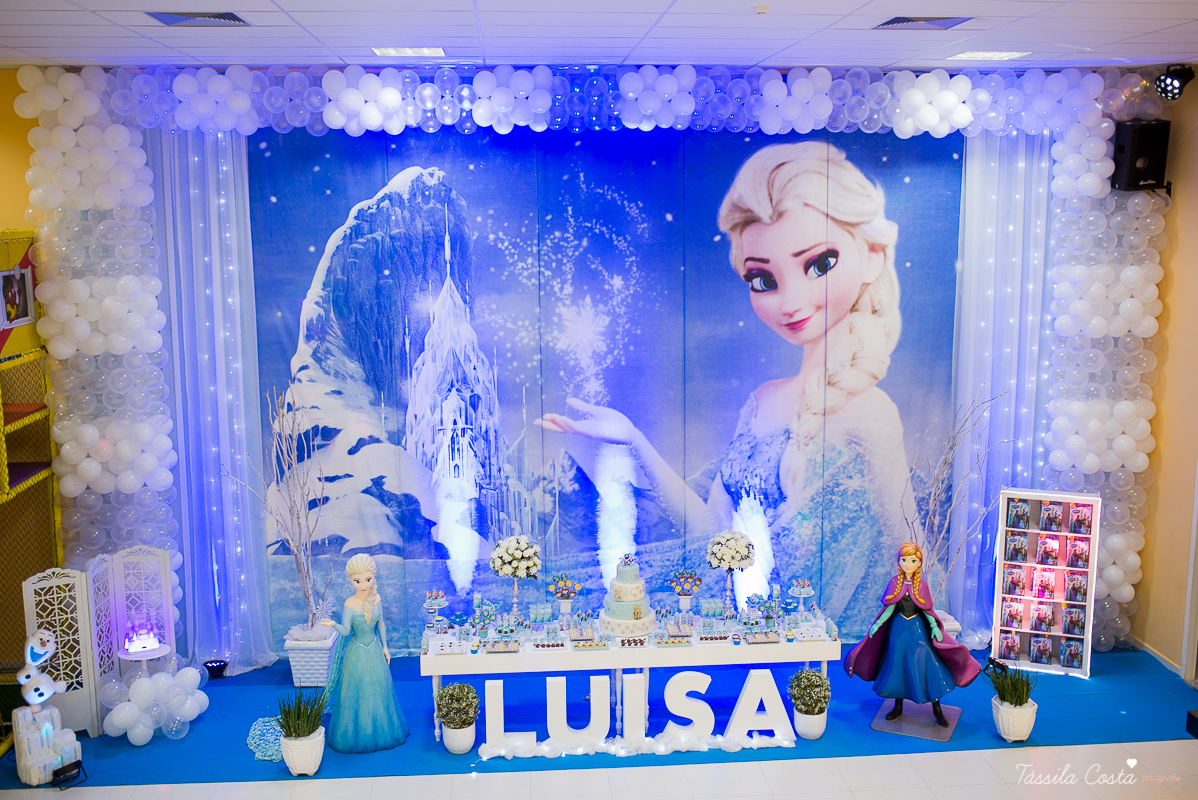 aniversário dos sonhos em vila velha es, buffet e cerimonial infantil em vila velha Catavento, rodovia do sol, praia de itaparica, tema frozen, luisa 3 anos, decoracao de aniversario de menina