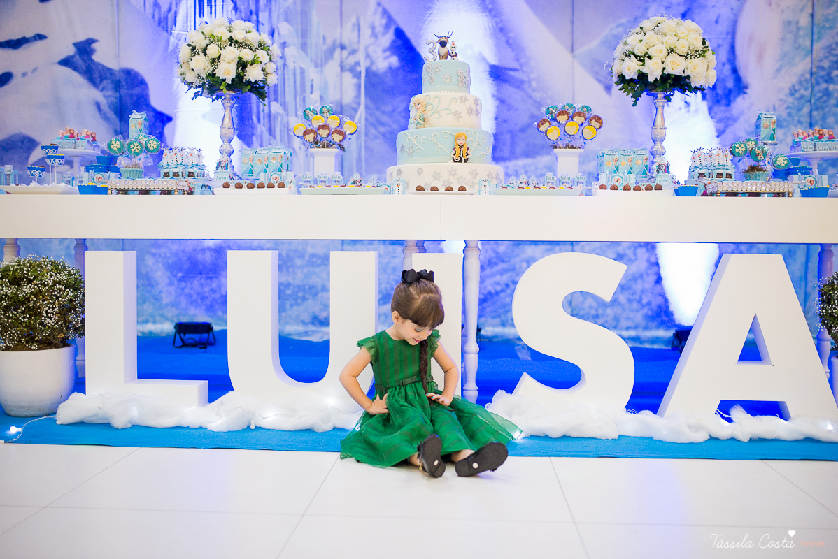aniversário dos sonhos em vila velha es, buffet e cerimonial infantil em vila velha Catavento, rodovia do sol, praia de itaparica, tema frozen, luisa 3 anos, decoracao de aniversario de menina