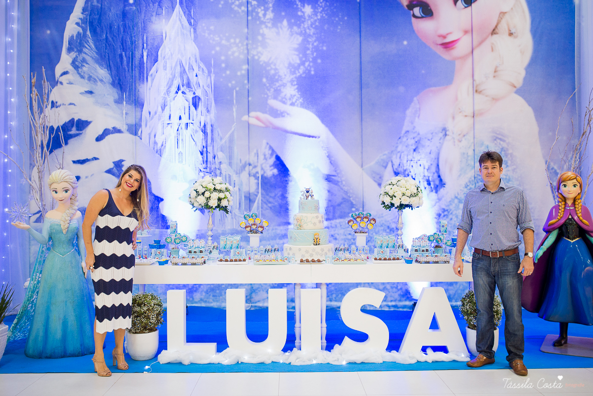 aniversário dos sonhos em vila velha es, buffet e cerimonial infantil em vila velha Catavento, rodovia do sol, praia de itaparica, tema frozen, luisa 3 anos, decoracao de aniversario de menina