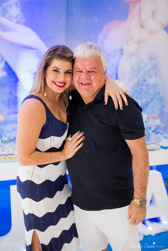 aniversário dos sonhos em vila velha es, buffet e cerimonial infantil em vila velha Catavento, rodovia do sol, praia de itaparica, tema frozen, luisa 3 anos, decoracao de aniversario de menina