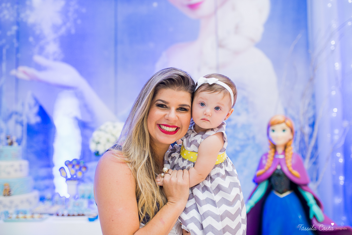 aniversário dos sonhos em vila velha es, buffet e cerimonial infantil em vila velha Catavento, rodovia do sol, praia de itaparica, tema frozen, luisa 3 anos, decoracao de aniversario de menina