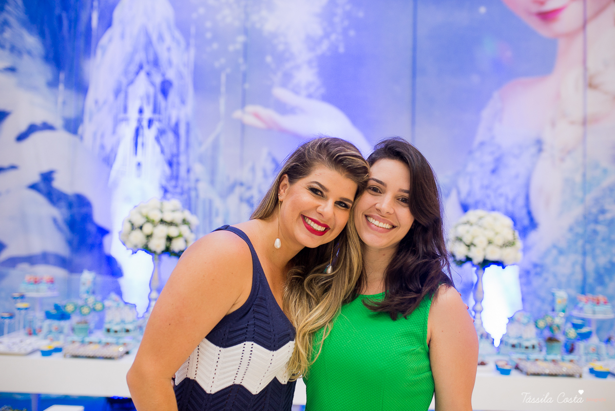 aniversário dos sonhos em vila velha es, buffet e cerimonial infantil em vila velha Catavento, rodovia do sol, praia de itaparica, tema frozen, luisa 3 anos, decoracao de aniversario de menina