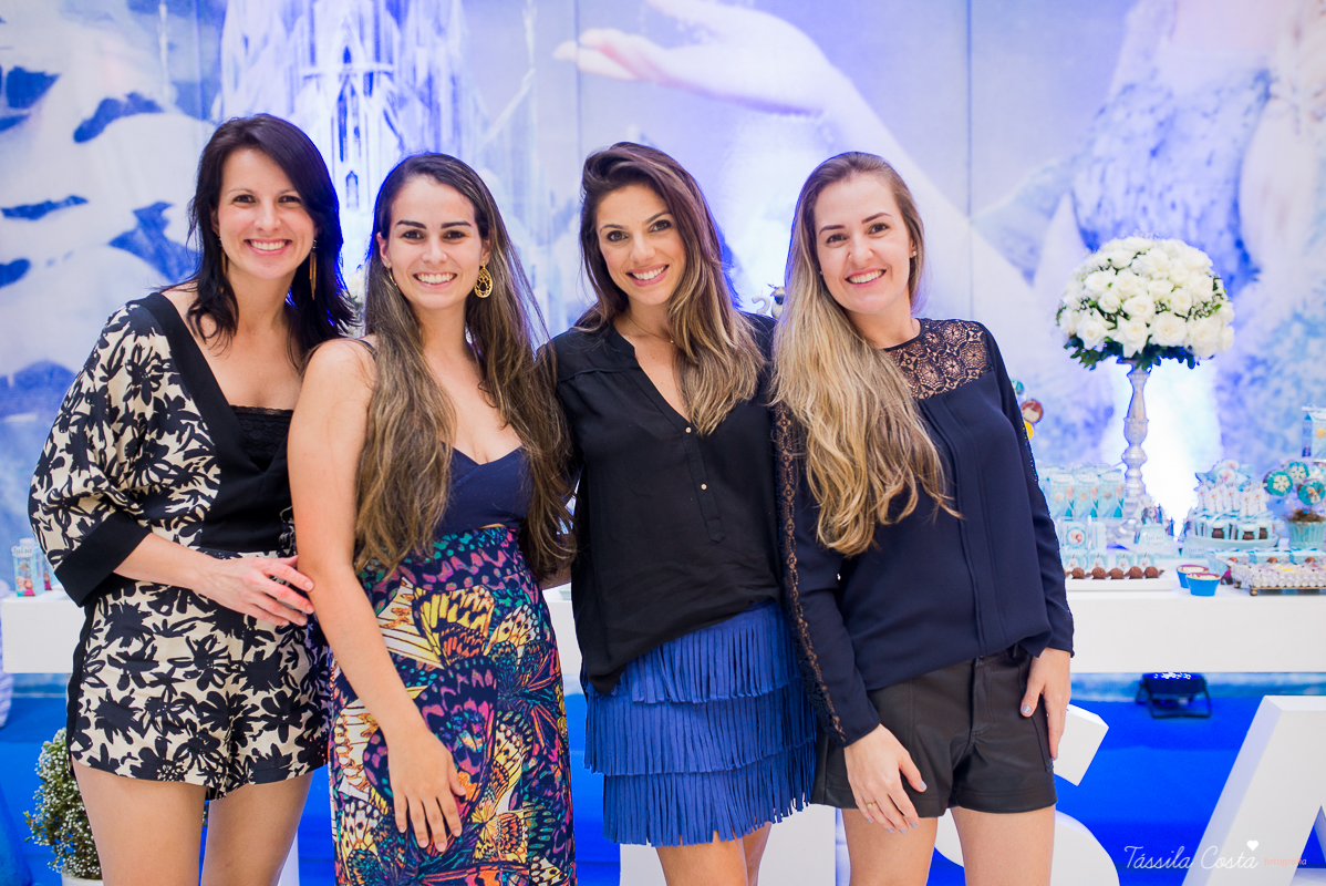 aniversário dos sonhos em vila velha es, buffet e cerimonial infantil em vila velha Catavento, rodovia do sol, praia de itaparica, tema frozen, luisa 3 anos, decoracao de aniversario de menina