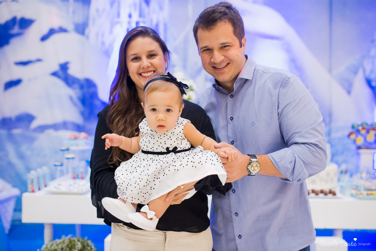 aniversário dos sonhos em vila velha es, buffet e cerimonial infantil em vila velha Catavento, rodovia do sol, praia de itaparica, tema frozen, luisa 3 anos, decoracao de aniversario de menina