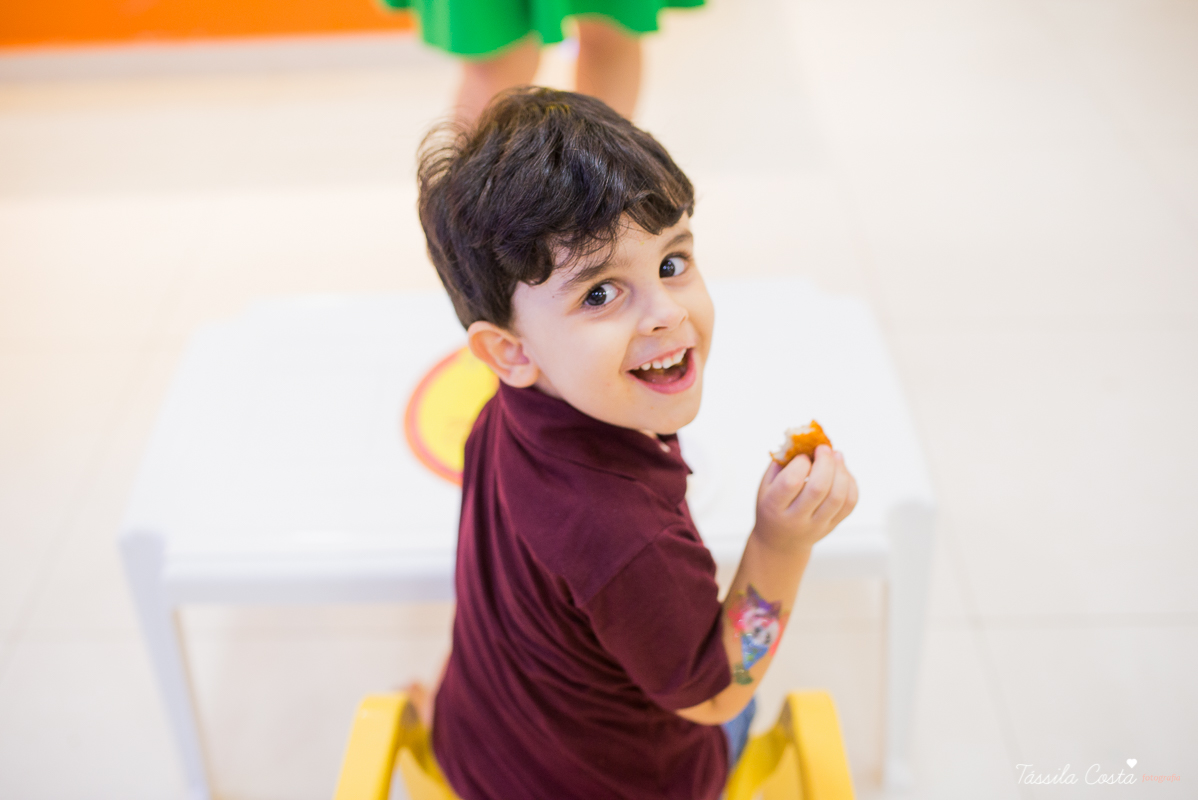 aniversário dos sonhos em vila velha es, buffet e cerimonial infantil em vila velha Catavento, rodovia do sol, praia de itaparica, tema frozen, luisa 3 anos, decoracao de aniversario de menina