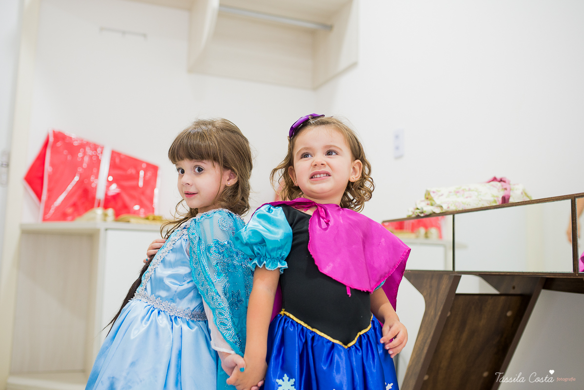 aniversário dos sonhos em vila velha es, buffet e cerimonial infantil em vila velha Catavento, rodovia do sol, praia de itaparica, tema frozen, luisa 3 anos, decoracao de aniversario de menina