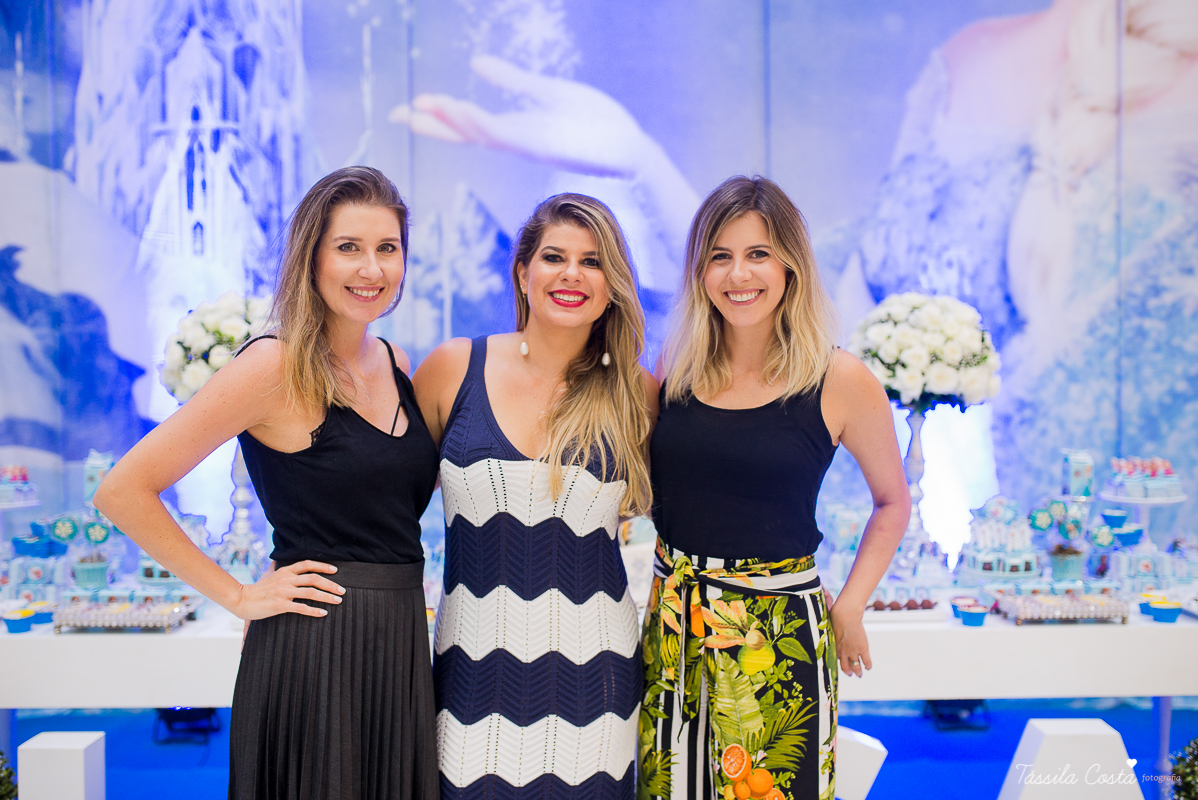 aniversário dos sonhos em vila velha es, buffet e cerimonial infantil em vila velha Catavento, rodovia do sol, praia de itaparica, tema frozen, luisa 3 anos, decoracao de aniversario de menina