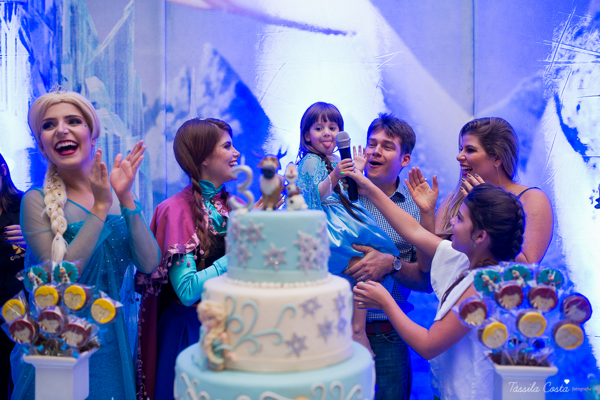 aniversário dos sonhos em vila velha es, buffet e cerimonial infantil em vila velha Catavento, rodovia do sol, praia de itaparica, tema frozen, luisa 3 anos, decoracao de aniversario de menina