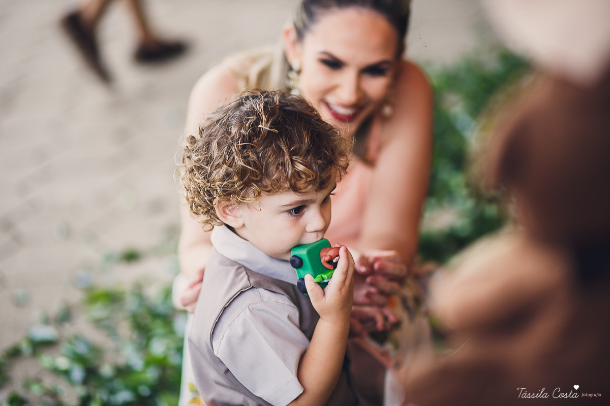 festa de menino, no tema safari, decoração infantil com luzes, miguel 2 anos, filho da cerimonialista daieny fasolo, 2 anos, festa safari, tássila costa