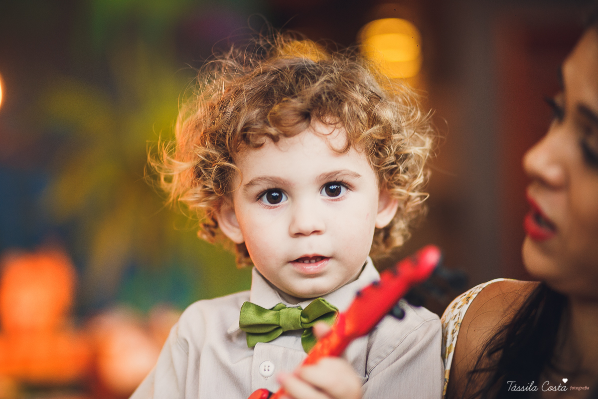 festa de menino, no tema safari, decoração infantil com luzes, miguel 2 anos, filho da cerimonialista daieny fasolo, 2 anos, festa safari, tássila costa
