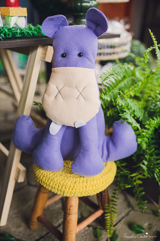 festa de menino, no tema safari, decoração infantil com luzes, miguel 2 anos, filho da cerimonialista daieny fasolo, 2 anos, festa safari, tássila costa