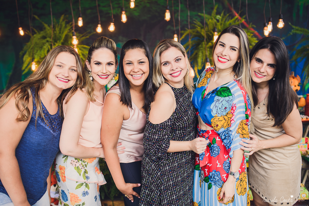 festa de menino, no tema safari, decoração infantil com luzes, miguel 2 anos, filho da cerimonialista daieny fasolo, 2 anos, festa safari, tássila costa