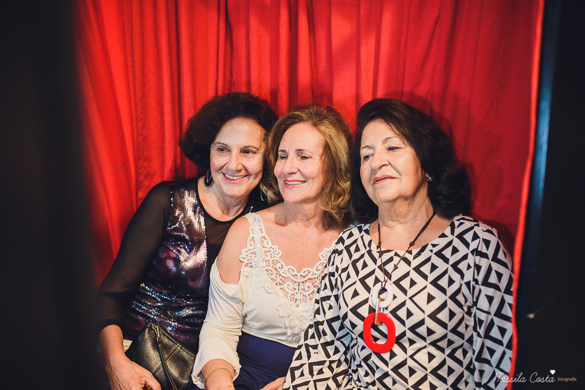 festa de menino, no tema safari, decoração infantil com luzes, miguel 2 anos, filho da cerimonialista daieny fasolo, 2 anos, festa safari, tássila costa