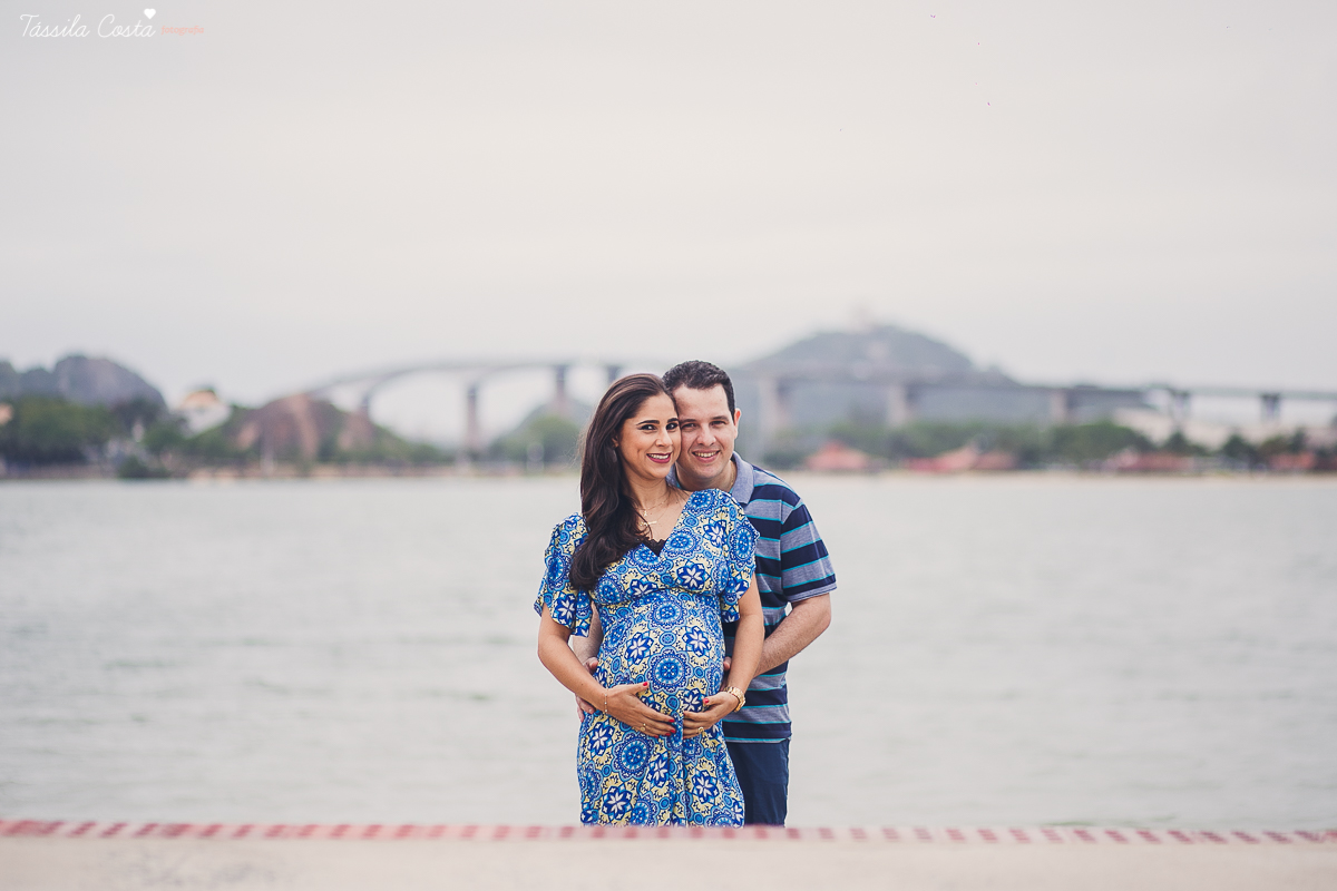 fotos de papais de primeira viagem, mundo azul, pais de menino, joão vem aí, fotos de grávida, feitas na ilha do frade, vix es, tássila costa, fotografia de família em vitoria es