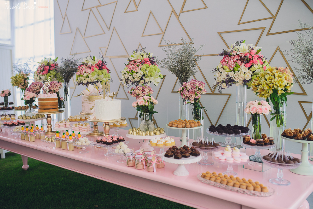 FESTA DA LÍVIA TORRES, NO MORRO DO MORENO, FAMILIA TORRES, FORTLEV, DECORAÇÃO BY CAMILA SARMENTO, BOLO MICHELLIX, TÁSSILA COSTA FOTOGRAFIA