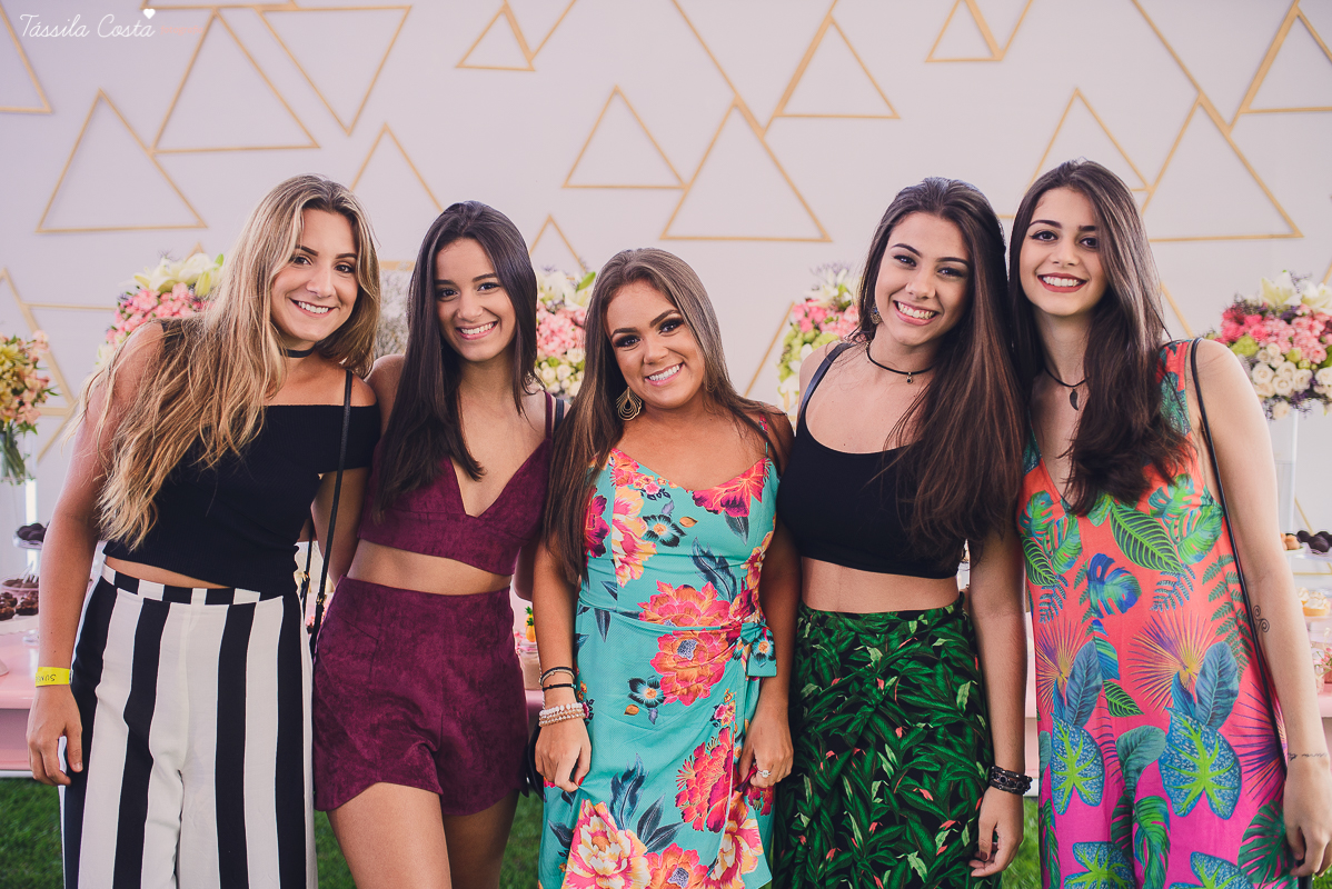 FESTA DA LÍVIA TORRES, NO MORRO DO MORENO, FAMILIA TORRES, FORTLEV, DECORAÇÃO BY CAMILA SARMENTO, BOLO MICHELLIX, TÁSSILA COSTA FOTOGRAFIA