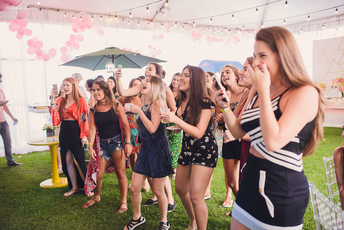 FESTA DA LÍVIA TORRES, NO MORRO DO MORENO, FAMILIA TORRES, FORTLEV, DECORAÇÃO BY CAMILA SARMENTO, BOLO MICHELLIX, TÁSSILA COSTA FOTOGRAFIA