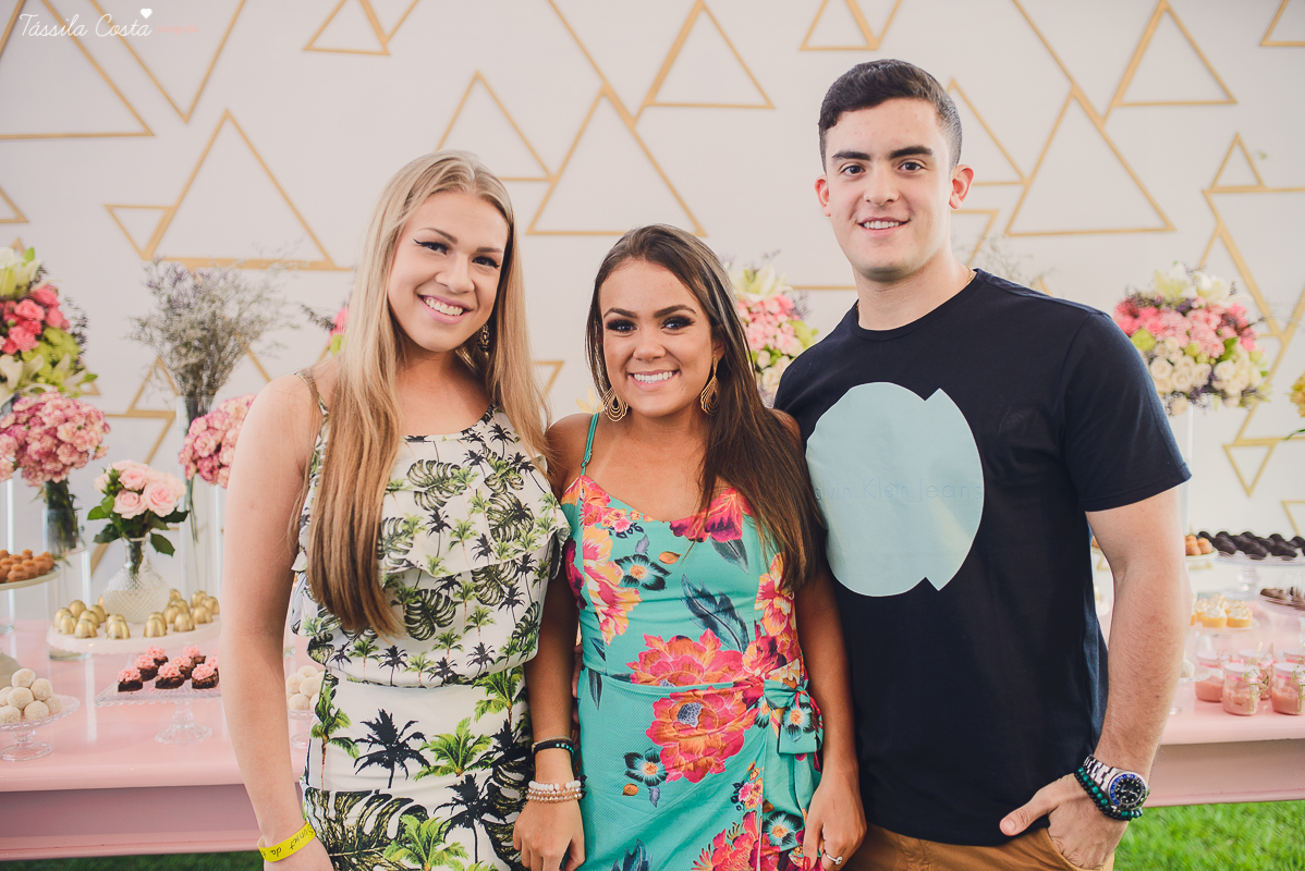 FESTA DA LÍVIA TORRES, NO MORRO DO MORENO, FAMILIA TORRES, FORTLEV, DECORAÇÃO BY CAMILA SARMENTO, BOLO MICHELLIX, TÁSSILA COSTA FOTOGRAFIA
