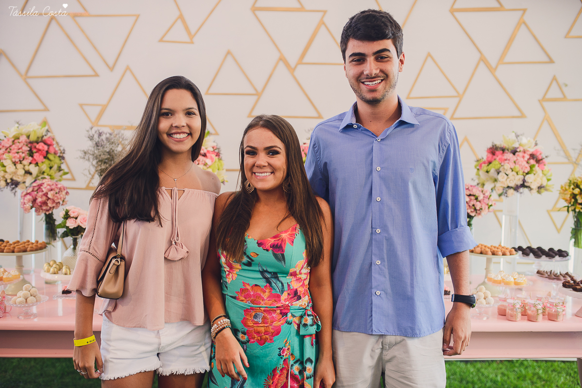 FESTA DA LÍVIA TORRES, NO MORRO DO MORENO, FAMILIA TORRES, FORTLEV, DECORAÇÃO BY CAMILA SARMENTO, BOLO MICHELLIX, TÁSSILA COSTA FOTOGRAFIA