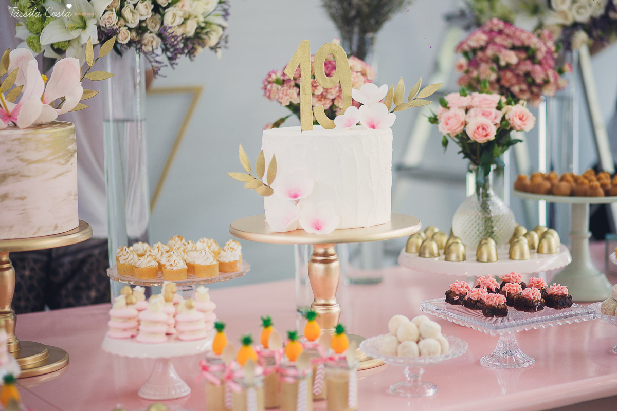 FESTA DA LÍVIA TORRES, NO MORRO DO MORENO, FAMILIA TORRES, FORTLEV, DECORAÇÃO BY CAMILA SARMENTO, BOLO MICHELLIX, TÁSSILA COSTA FOTOGRAFIA