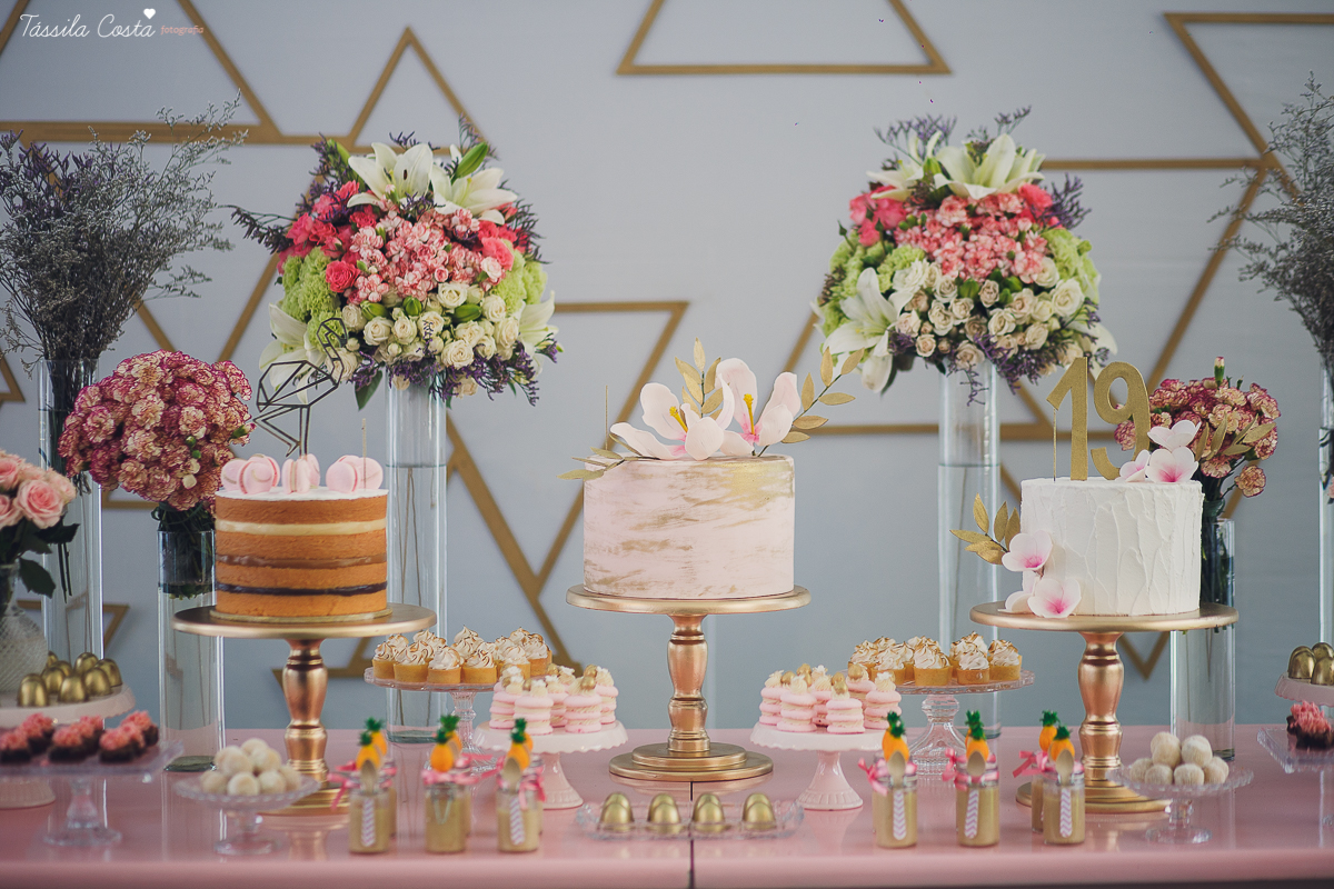 FESTA DA LÍVIA TORRES, NO MORRO DO MORENO, FAMILIA TORRES, FORTLEV, DECORAÇÃO BY CAMILA SARMENTO, BOLO MICHELLIX, TÁSSILA COSTA FOTOGRAFIA