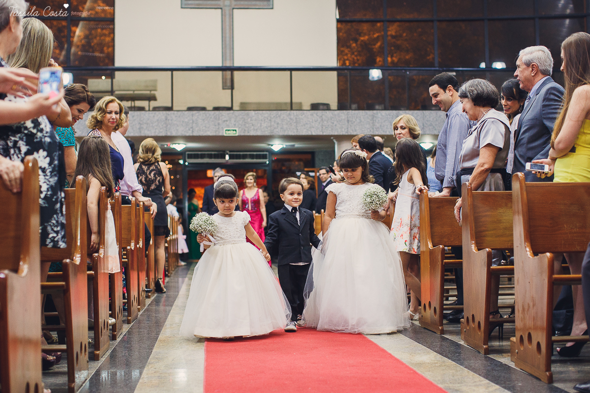 casamento lindo, em vitória es, do professor de publicidade da faculdade Faesa Gustavo, Guga, e a dentista Juliana, na Igreja Cristo Redentor, em Goiabeiras, em Vitória ES