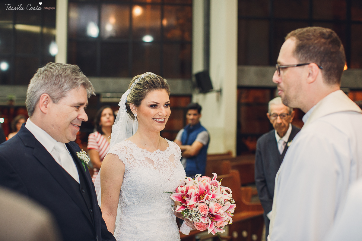 casamento lindo, em vitória es, do professor de publicidade da faculdade Faesa Gustavo, Guga, e a dentista Juliana, na Igreja Cristo Redentor, em Goiabeiras, em Vitória ES