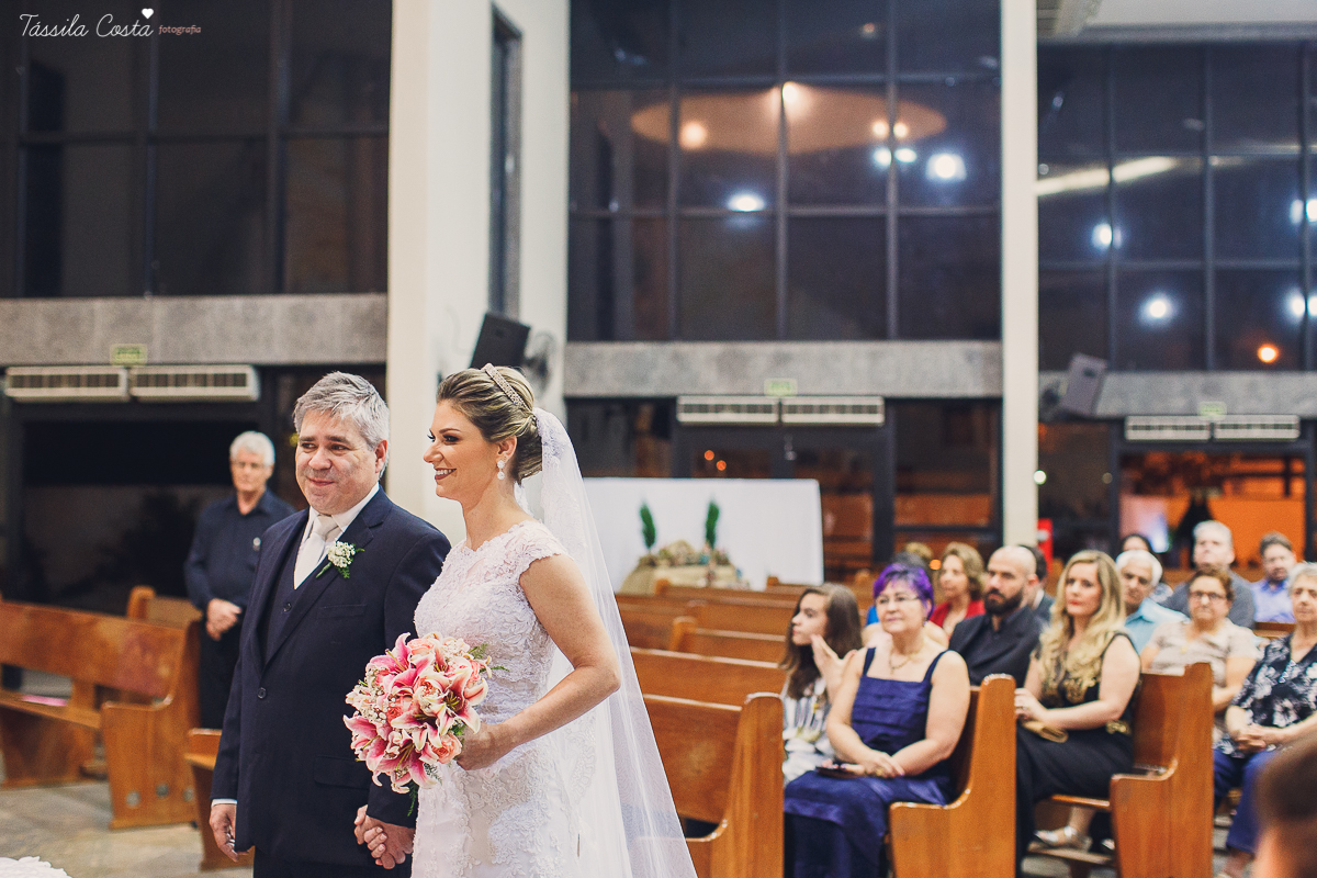casamento lindo, em vitória es, do professor de publicidade da faculdade Faesa Gustavo, Guga, e a dentista Juliana, na Igreja Cristo Redentor, em Goiabeiras, em Vitória ES