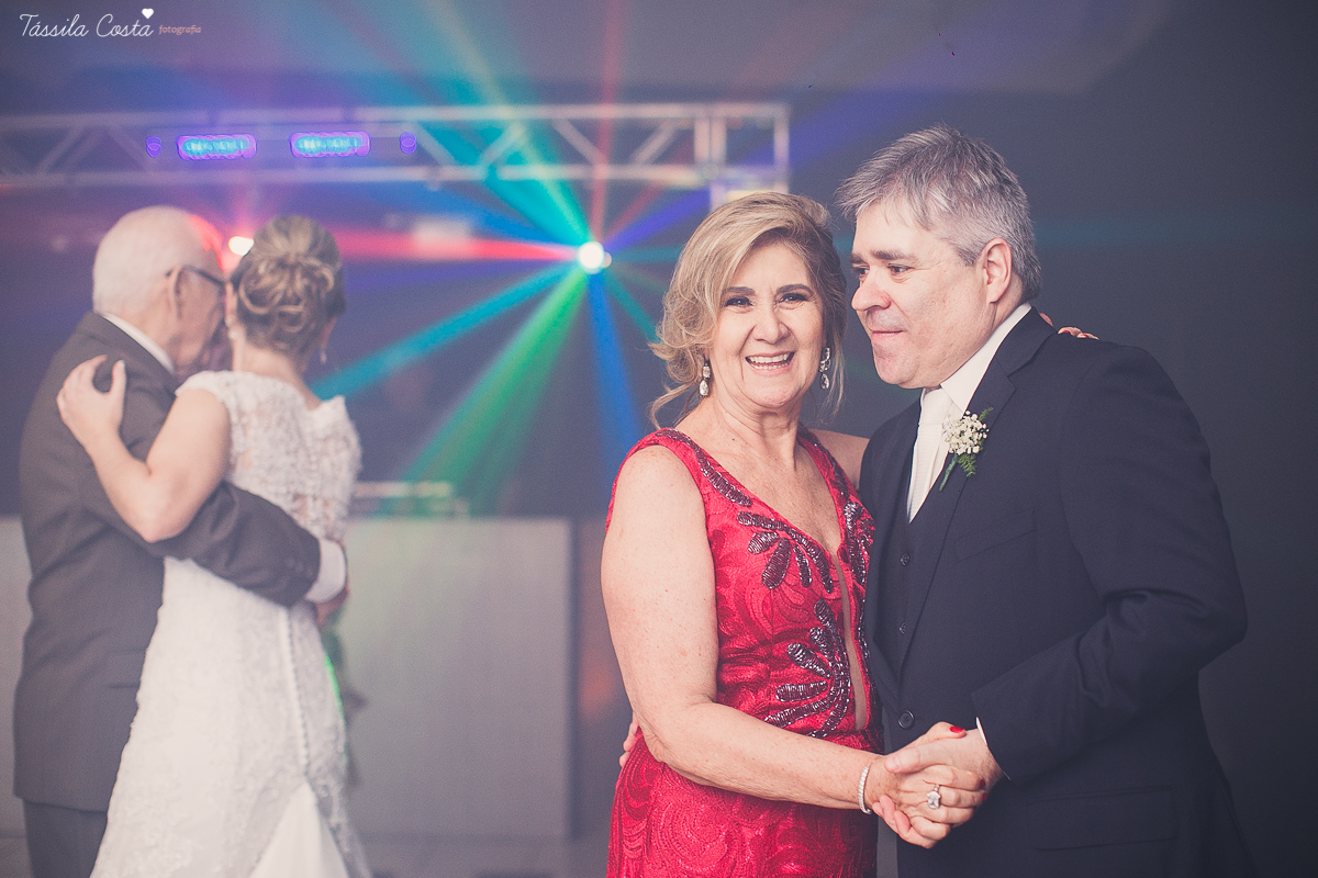 casamento lindo, em vitória es, do professor de publicidade da faculdade Faesa Gustavo, Guga, e a dentista Juliana, na Igreja Cristo Redentor, em Goiabeiras, em Vitória ES