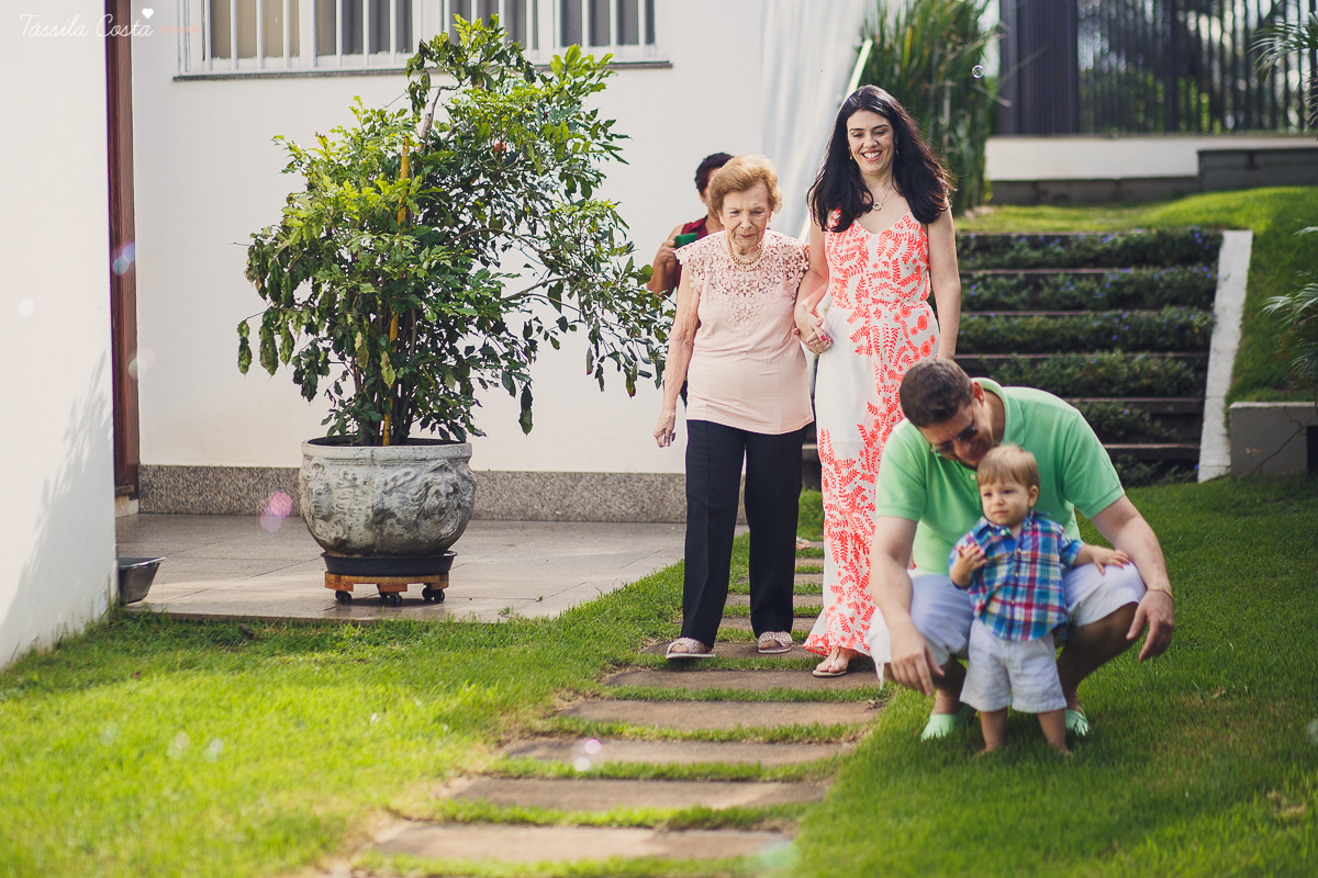 festa infantil na casa da vó, no bairro Ilha do Frade, família Tommasi, Loratórios Tommasi, Vitória ES, decoração Ipê Amarelo Festas, Filmagem Mano Birck