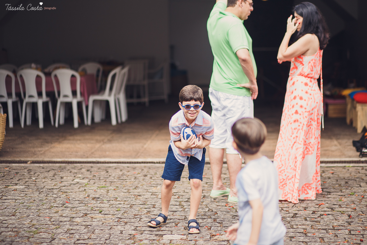 festa infantil na casa da vó, no bairro Ilha do Frade, família Tommasi, Loratórios Tommasi, Vitória ES, decoração Ipê Amarelo Festas, Filmagem Mano Birck