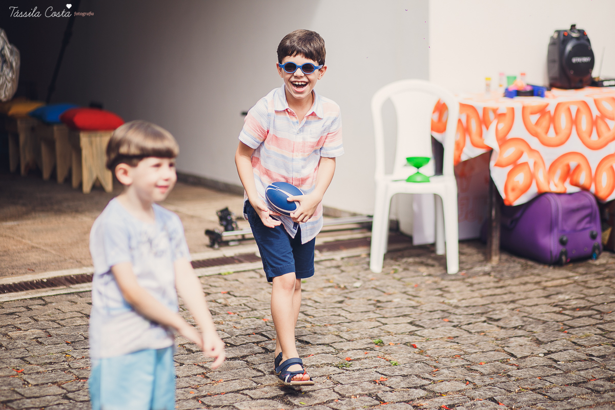 festa infantil na casa da vó, no bairro Ilha do Frade, família Tommasi, Loratórios Tommasi, Vitória ES, decoração Ipê Amarelo Festas, Filmagem Mano Birck