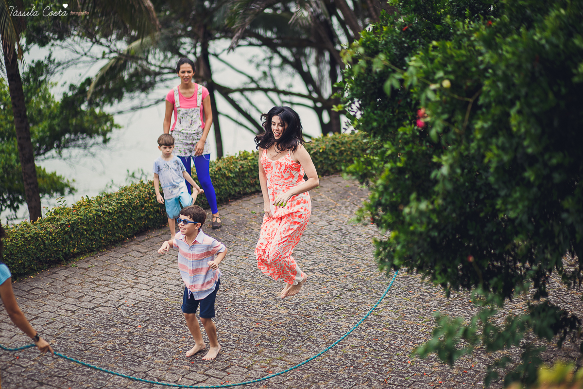 festa infantil na casa da vó, no bairro Ilha do Frade, família Tommasi, Loratórios Tommasi, Vitória ES, decoração Ipê Amarelo Festas, Filmagem Mano Birck
