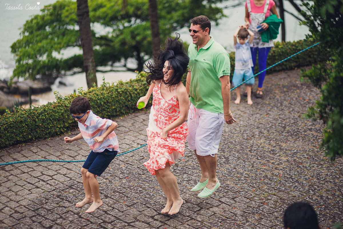 festa infantil na casa da vó, no bairro Ilha do Frade, família Tommasi, Loratórios Tommasi, Vitória ES, decoração Ipê Amarelo Festas, Filmagem Mano Birck