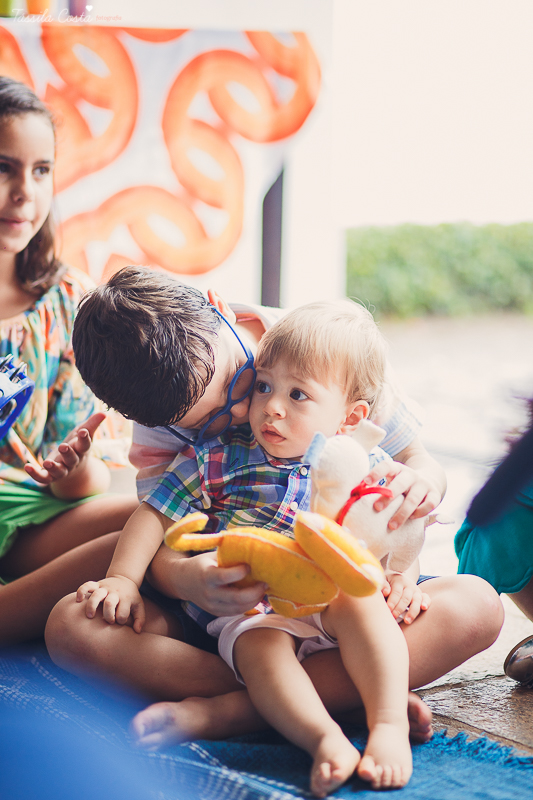 festa infantil na casa da vó, no bairro Ilha do Frade, família Tommasi, Loratórios Tommasi, Vitória ES, decoração Ipê Amarelo Festas, Filmagem Mano Birck