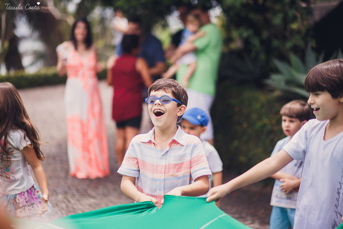 festa infantil na casa da vó, no bairro Ilha do Frade, família Tommasi, Loratórios Tommasi, Vitória ES, decoração Ipê Amarelo Festas, Filmagem Mano Birck