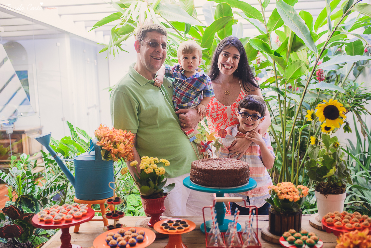 festa infantil na casa da vó, no bairro Ilha do Frade, família Tommasi, Loratórios Tommasi, Vitória ES, decoração Ipê Amarelo Festas, Filmagem Mano Birck