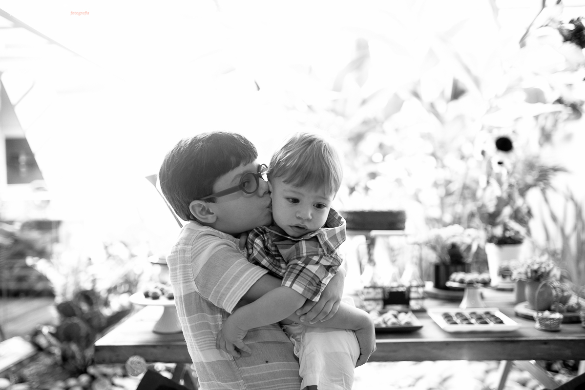 festa infantil na casa da vó, no bairro Ilha do Frade, família Tommasi, Loratórios Tommasi, Vitória ES, decoração Ipê Amarelo Festas, Filmagem Mano Birck