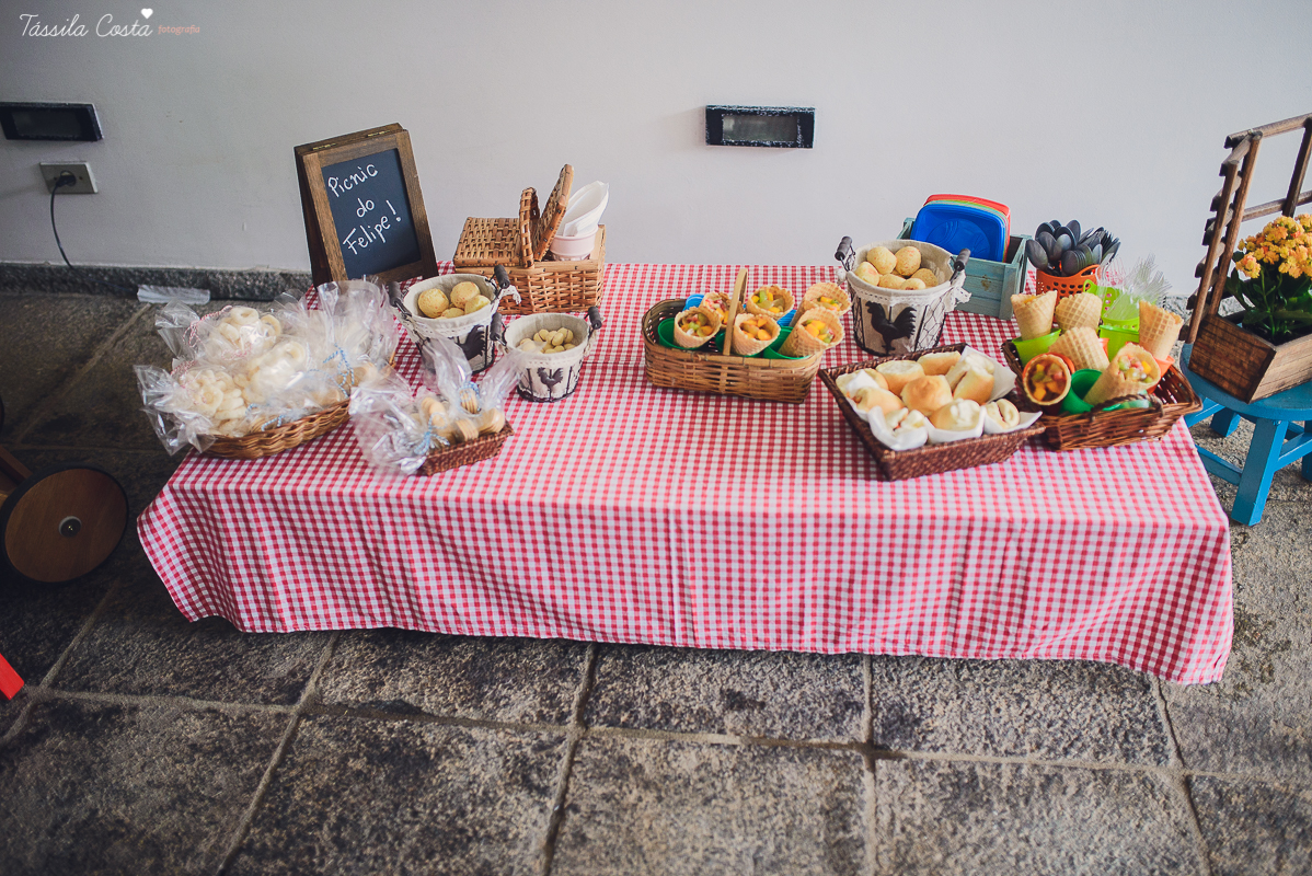 festa infantil na casa da vó, no bairro Ilha do Frade, família Tommasi, Loratórios Tommasi, Vitória ES, decoração Ipê Amarelo Festas, Filmagem Mano Birck