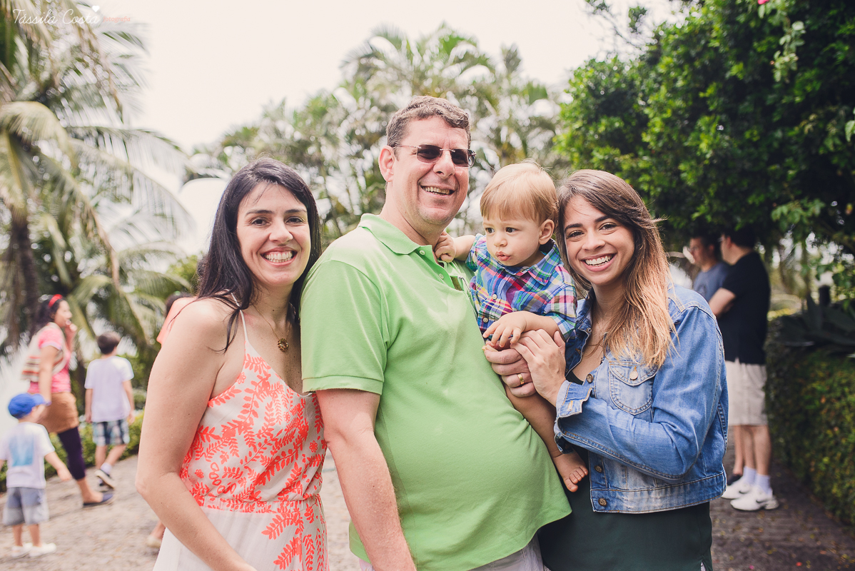 festa infantil na casa da vó, no bairro Ilha do Frade, família Tommasi, Loratórios Tommasi, Vitória ES, decoração Ipê Amarelo Festas, Filmagem Mano Birck