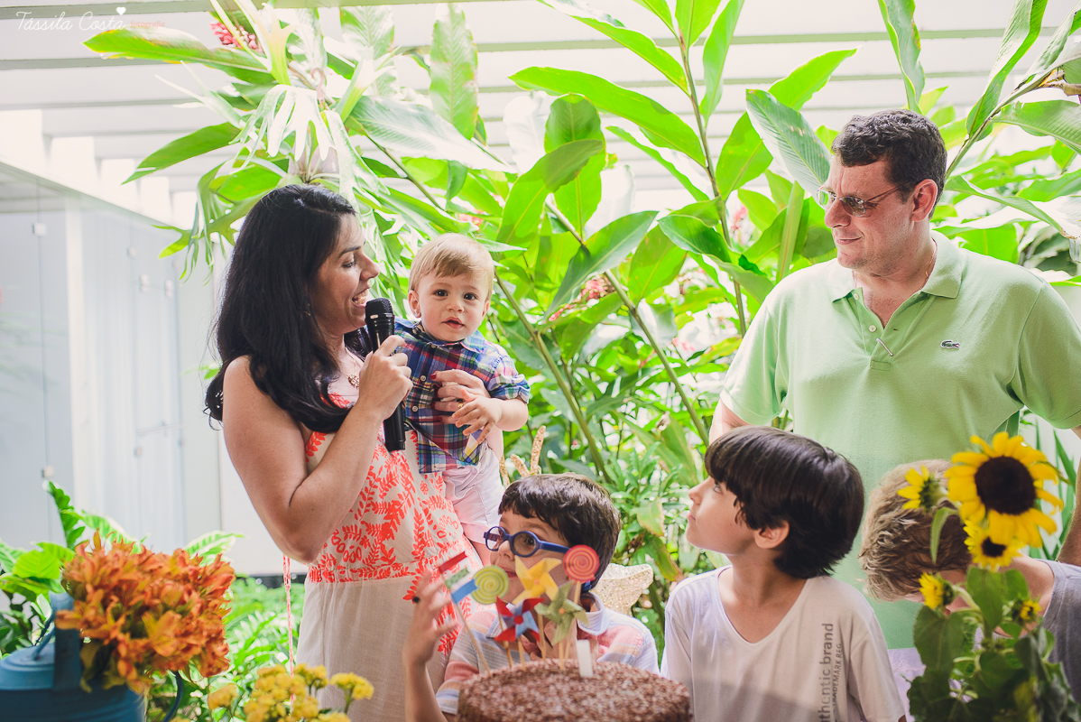 festa infantil na casa da vó, no bairro Ilha do Frade, família Tommasi, Loratórios Tommasi, Vitória ES, decoração Ipê Amarelo Festas, Filmagem Mano Birck